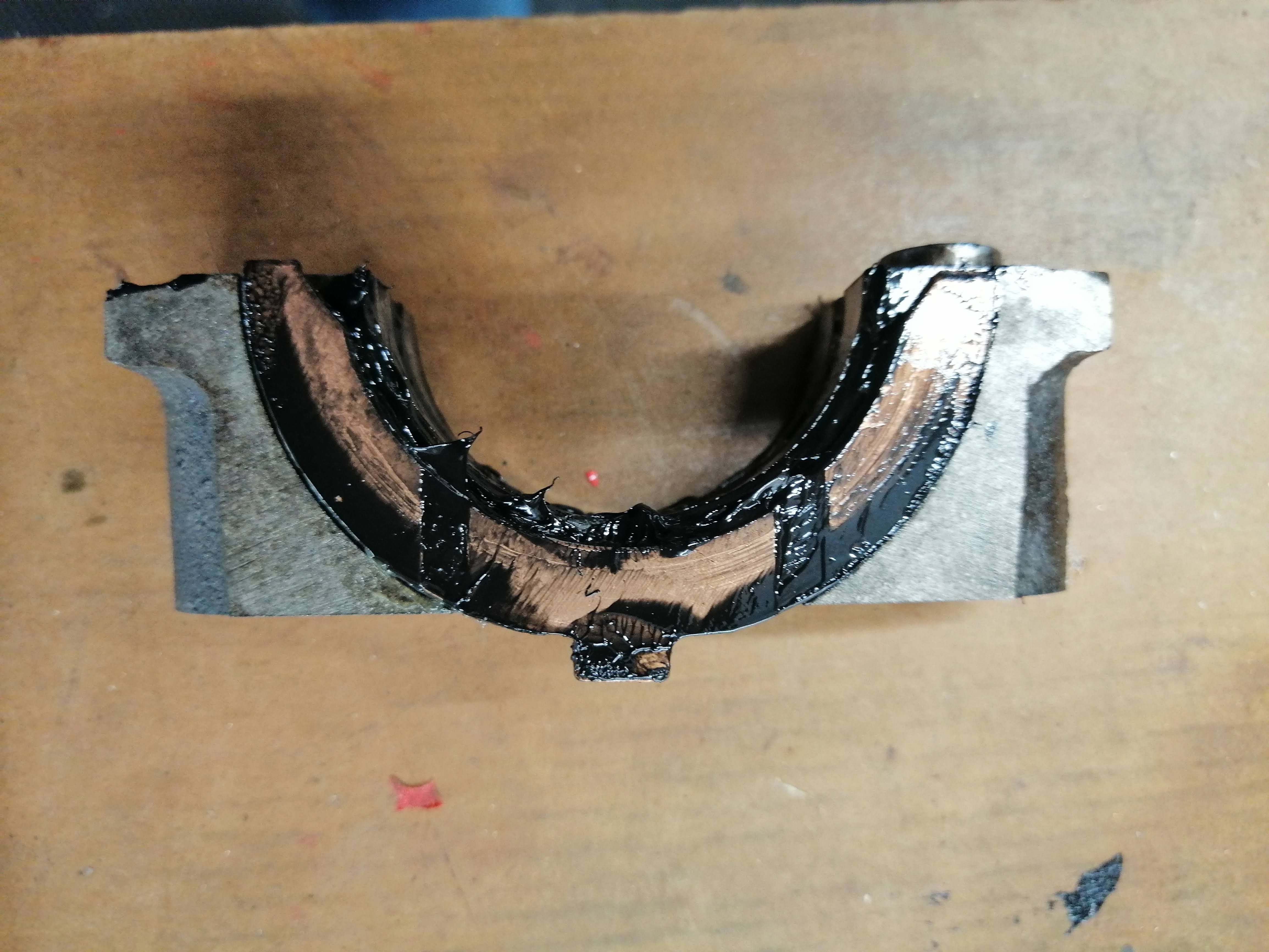 Centre cap and  thrust washer