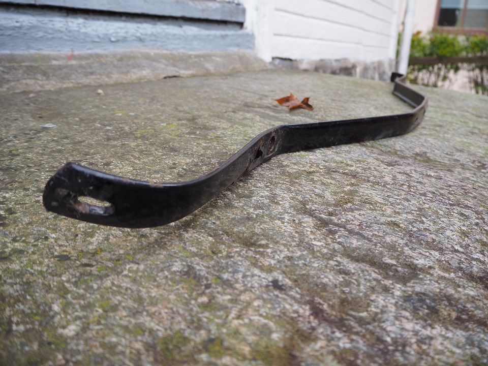 Bent bumper spring 2.jpg