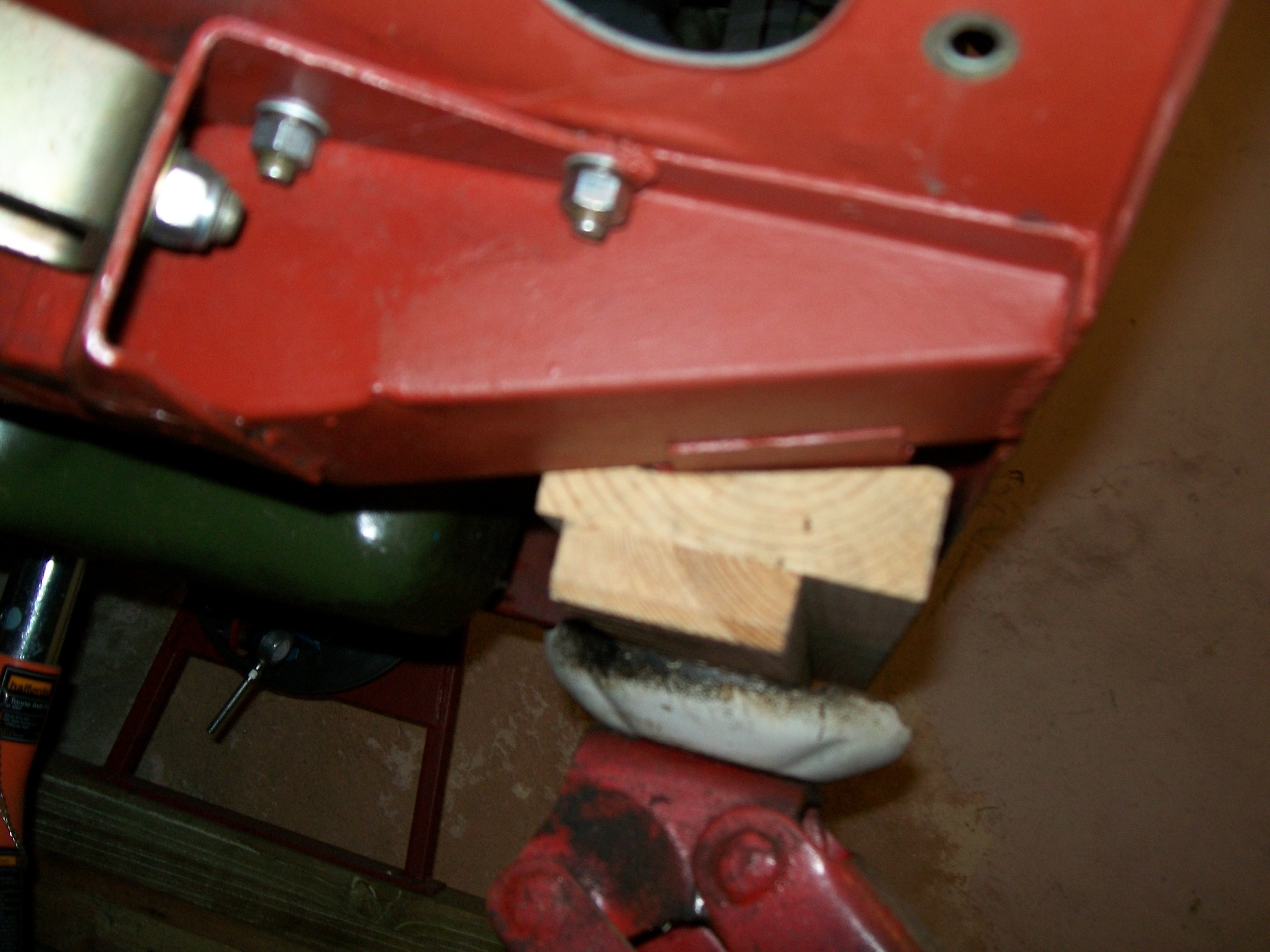 Minor jacking pad 2..jpg