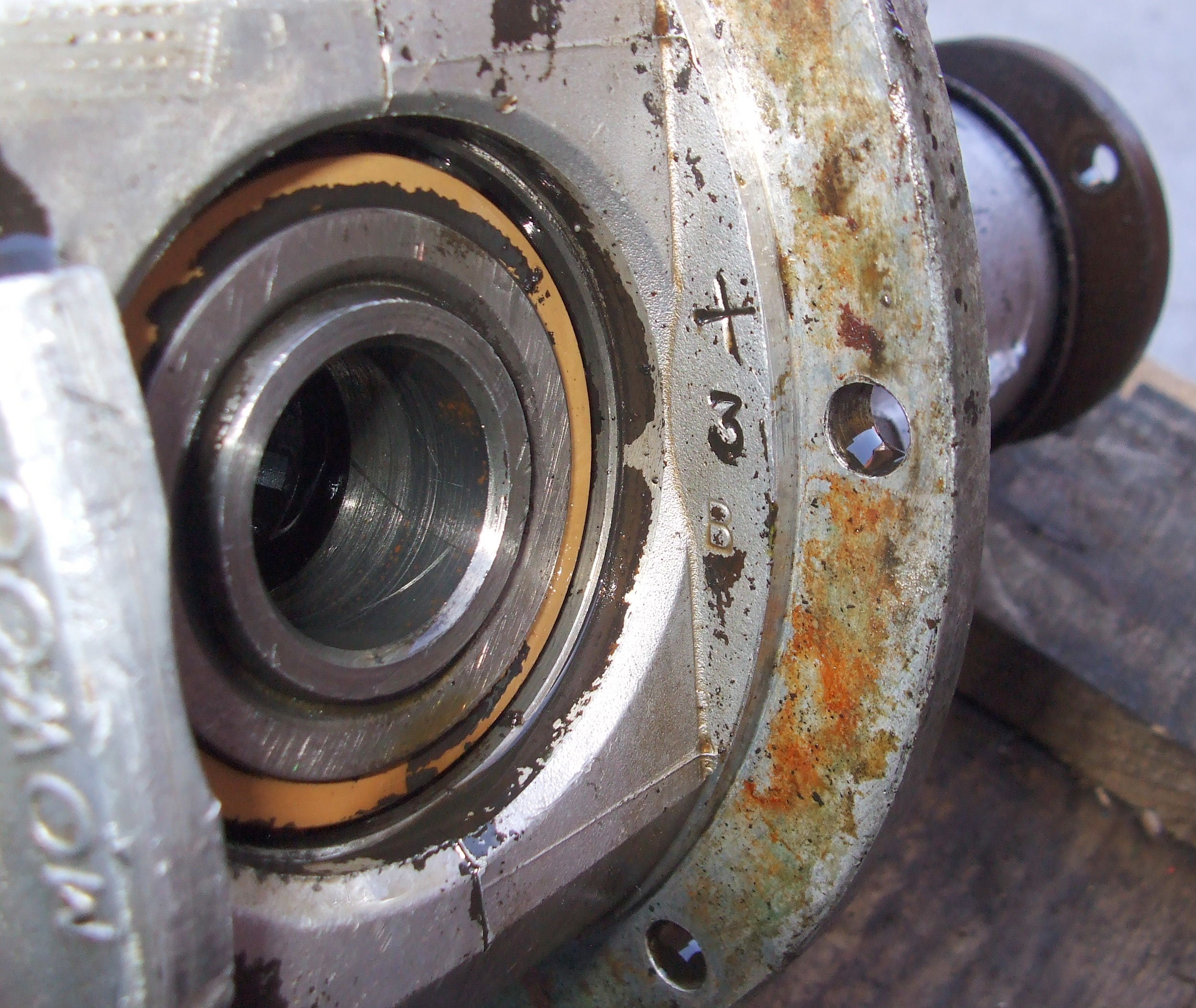 Gearbox attached to 803   4.JPG