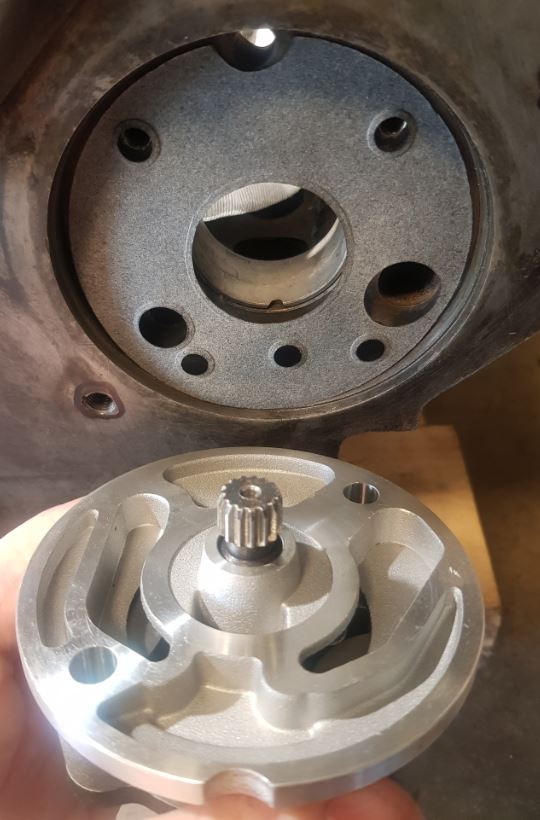 oil pump 2.JPG