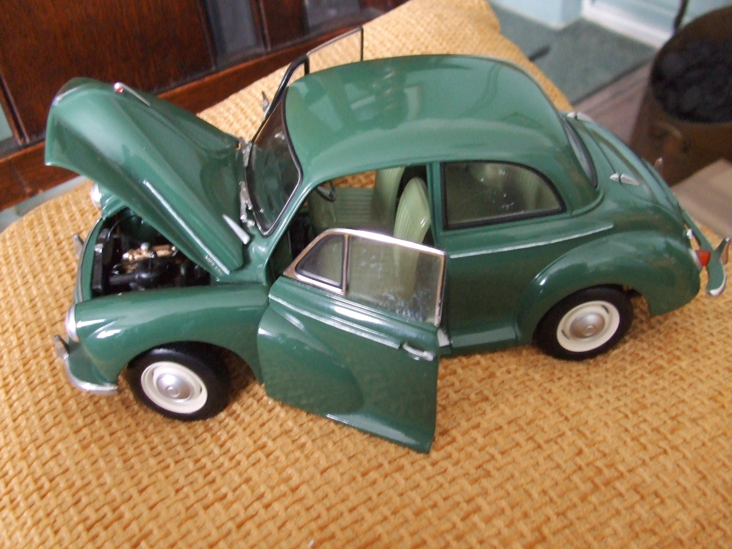 1 18th Morris Minor 2 door 1.JPG