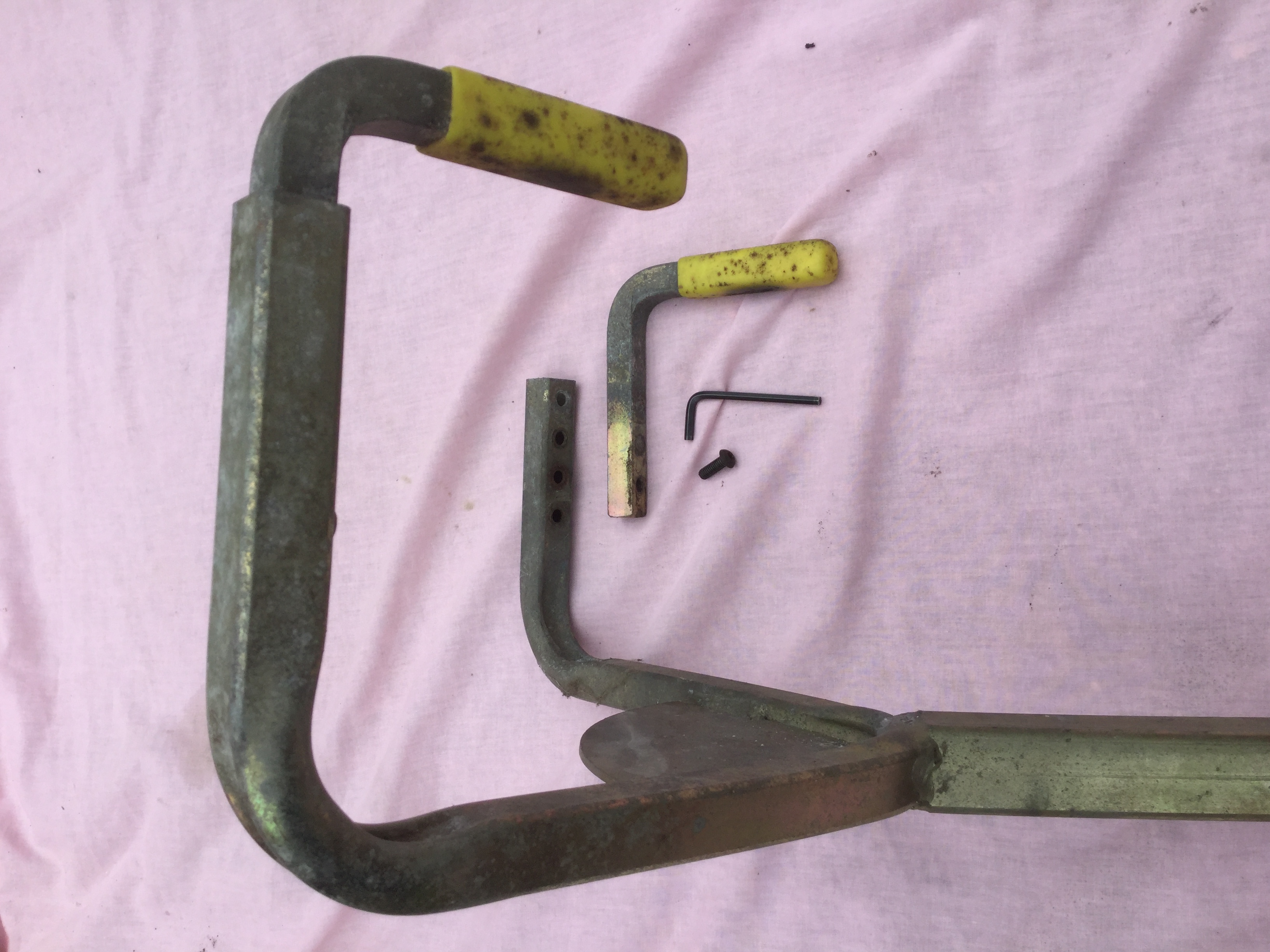 Bulldog clamp 3.JPG