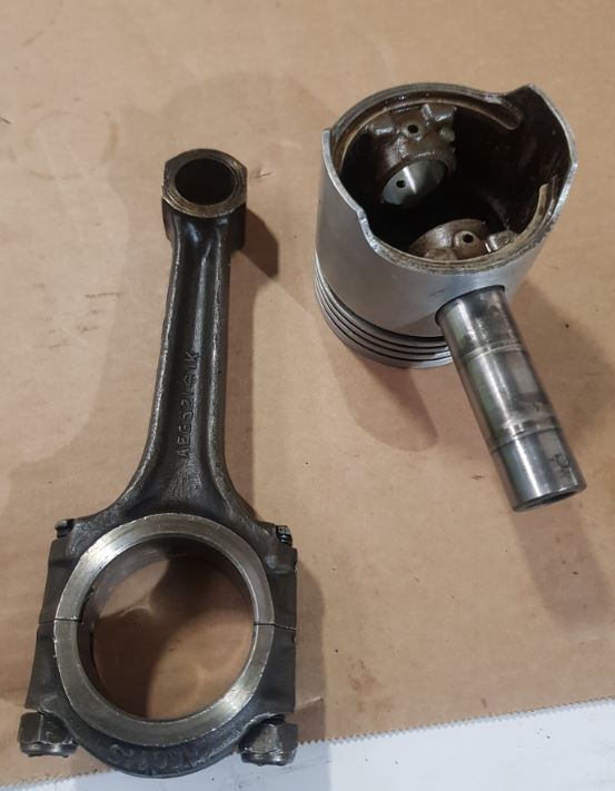 piston removed.JPG