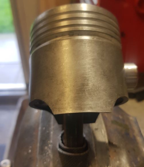 new piston.JPG
