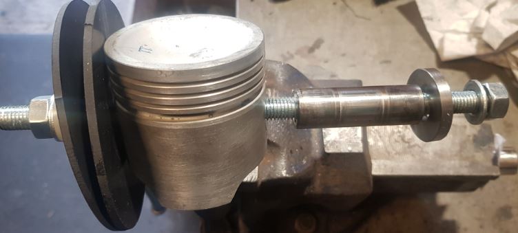 piston fitment.JPG