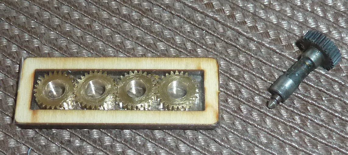 Replacement brass speedo gears_2.jpg