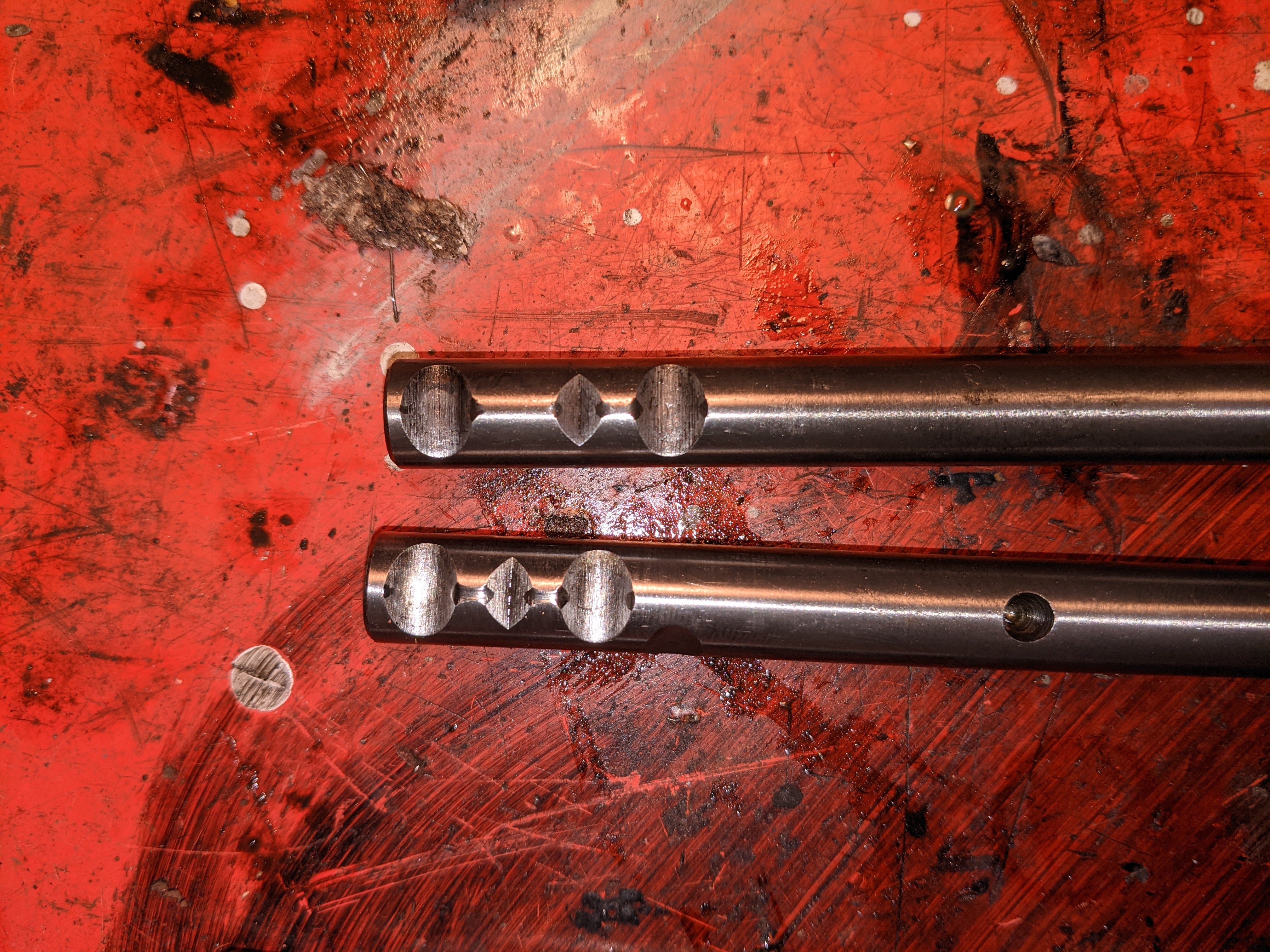 selector fork detent grooves