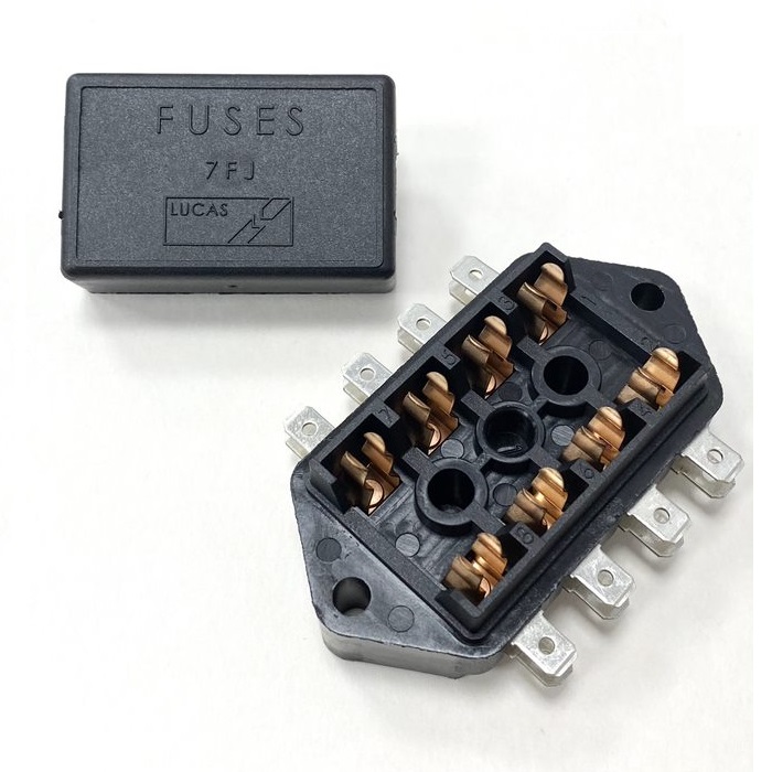 Lucas 7FJ Fuse box.jpg