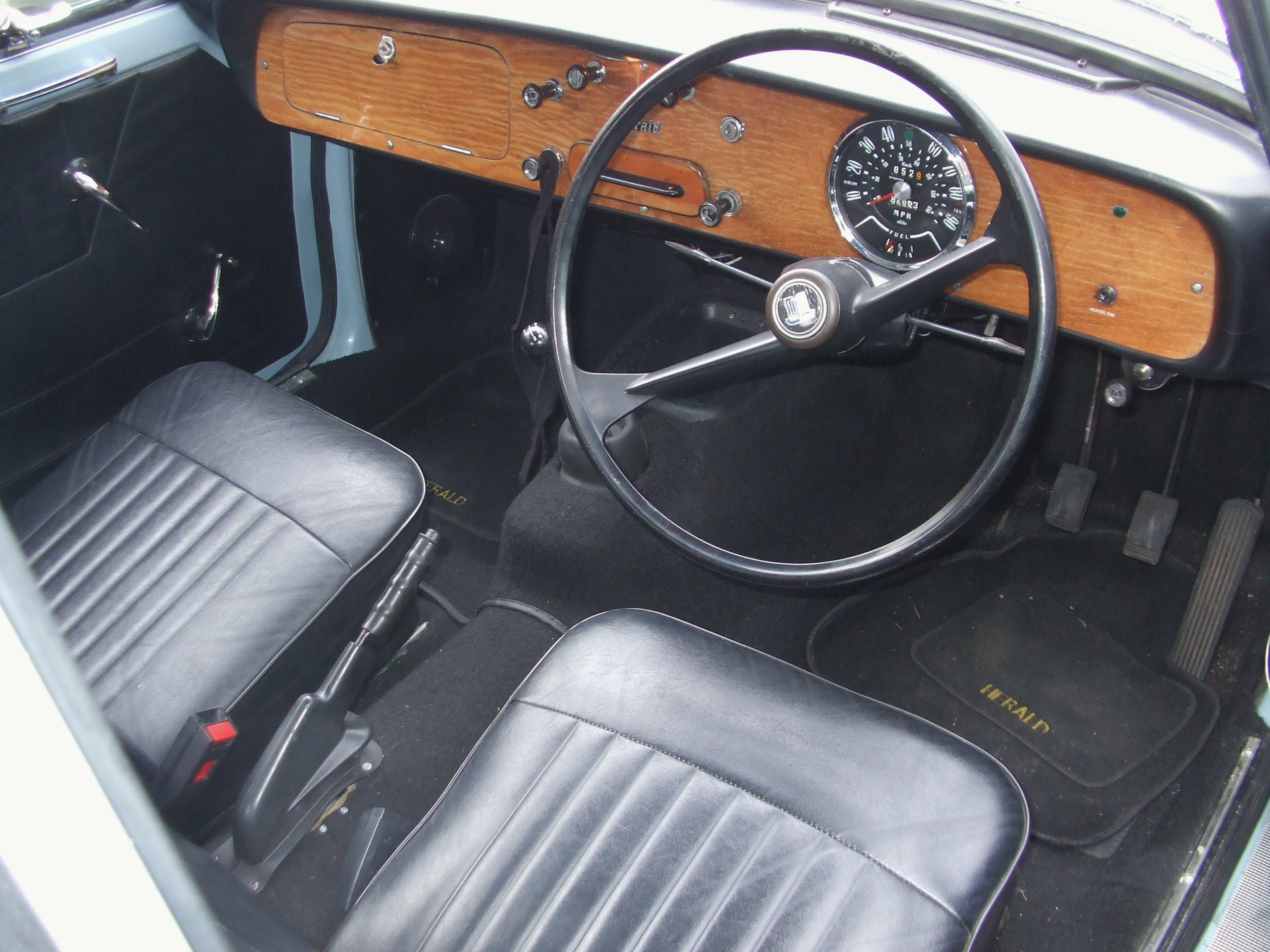 Hetty's interior.JPG