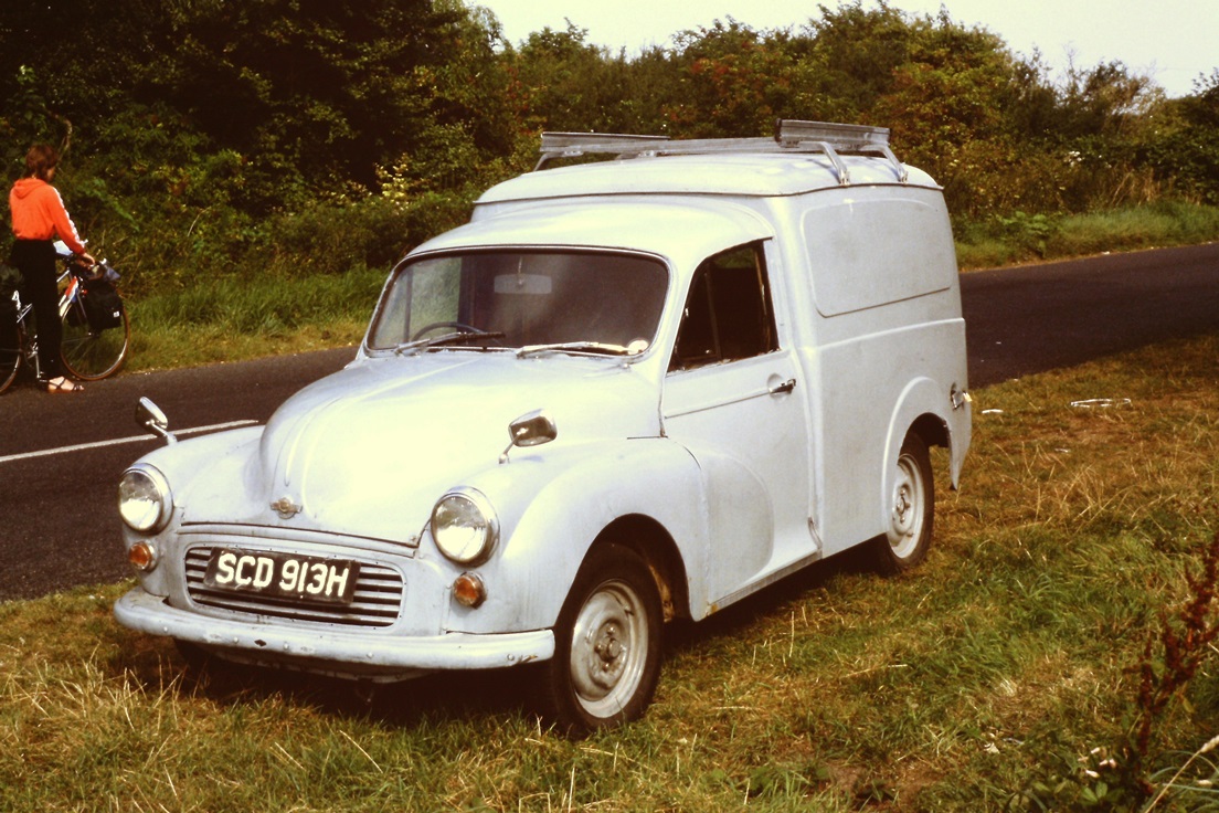 19840915 087a Morris Van.jpg