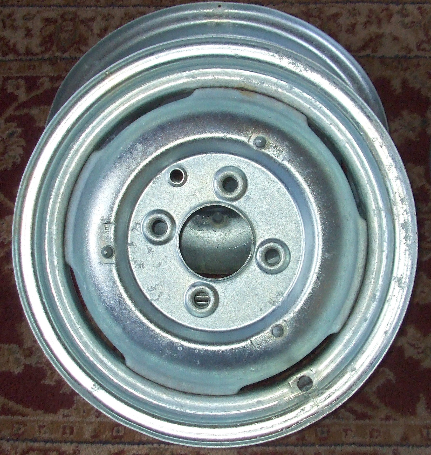 Morris Minor MM or early Series 2 wheels.JPG