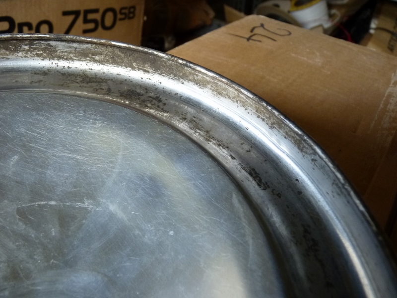 69 LCV Hub cap2 (800x600).jpg