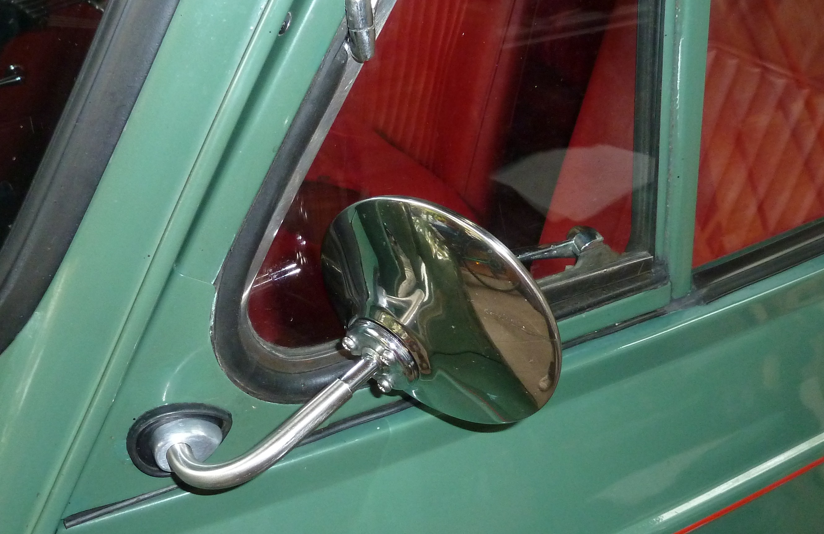 mirror_1.jpg