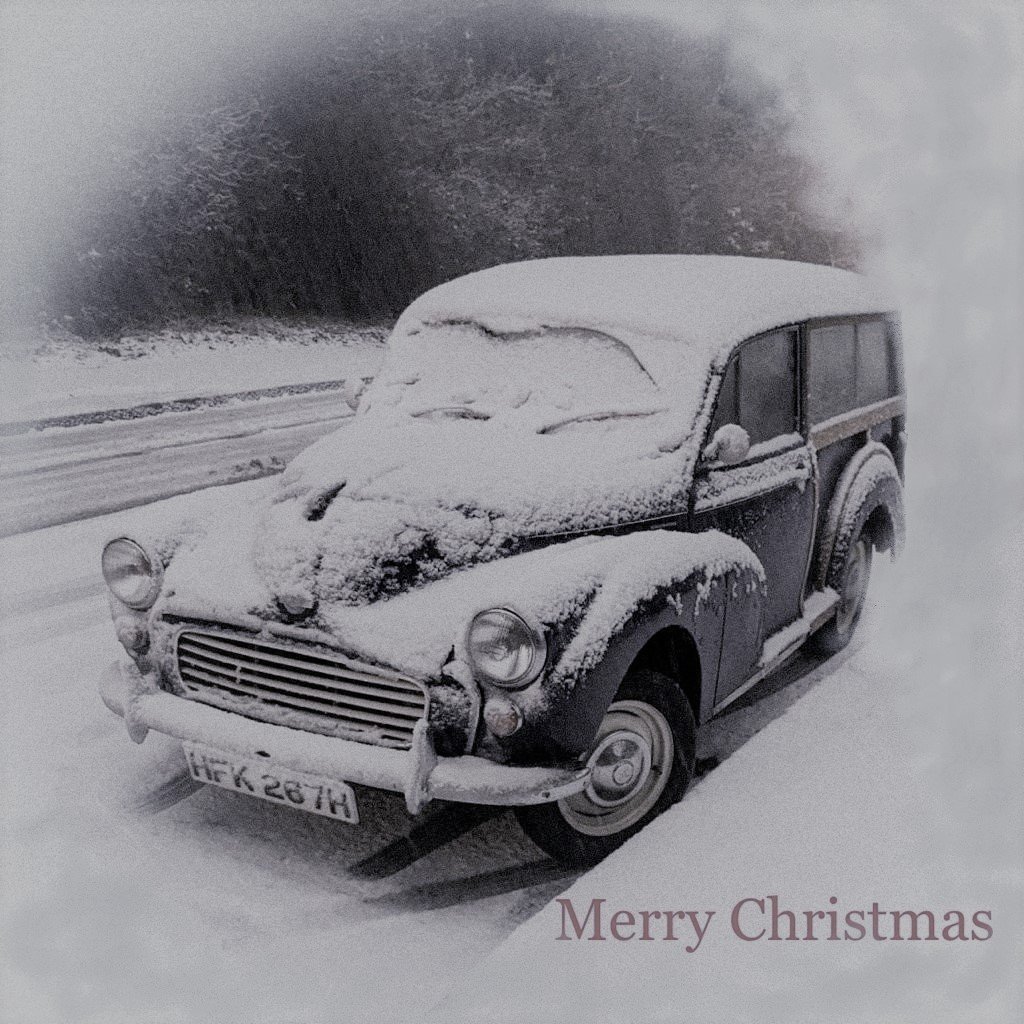 Snowbound Morris Minor Traveller (2).jpg