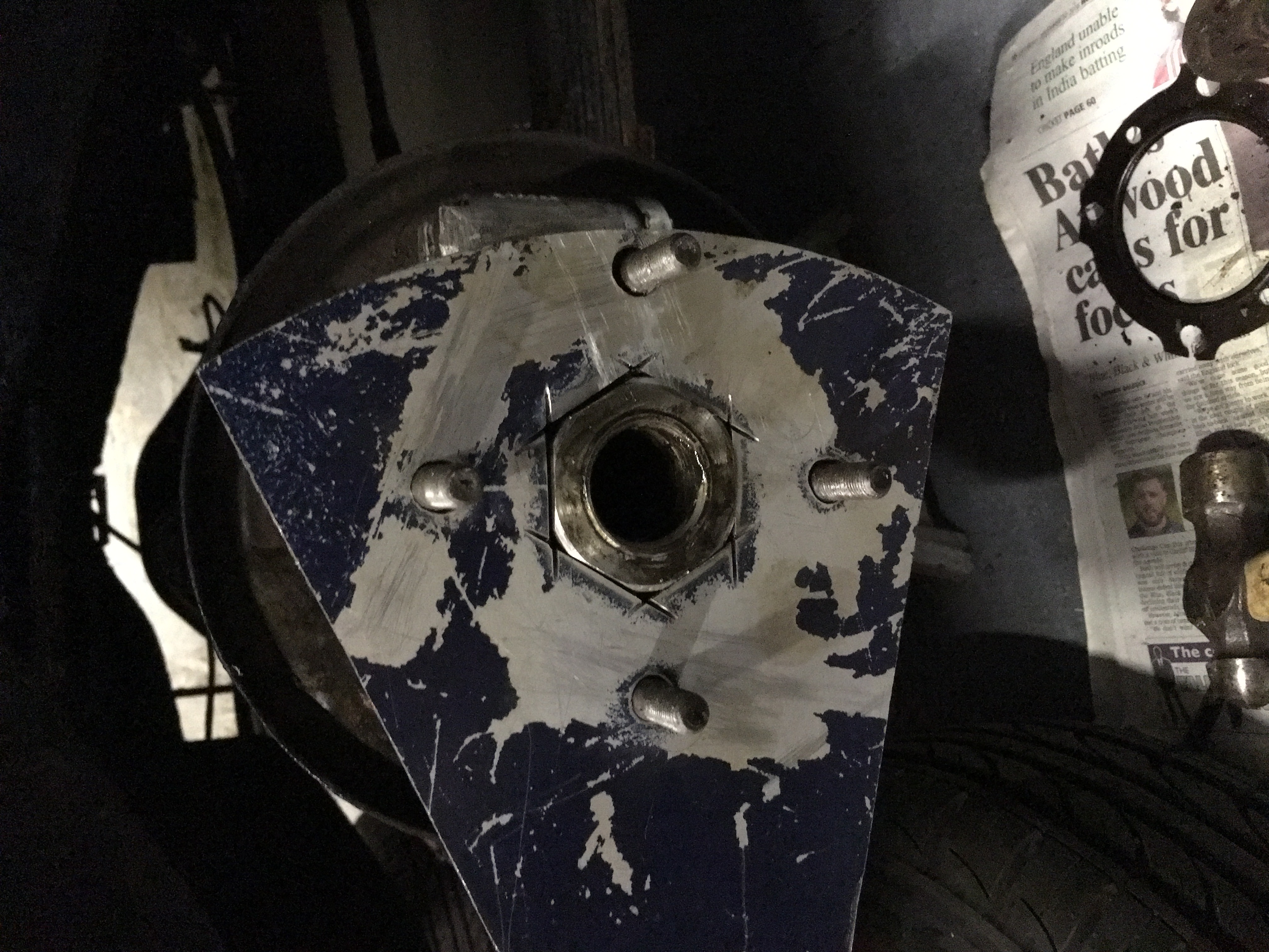 Tool fitted on hub