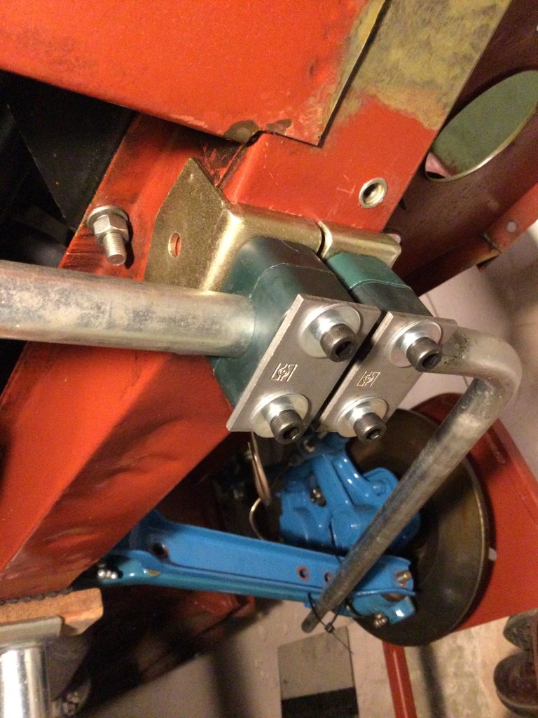 anti roll bar mount 22.JPG