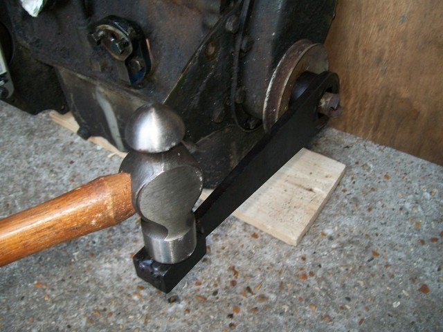 Crankshaft bolt spanner 1.jpg