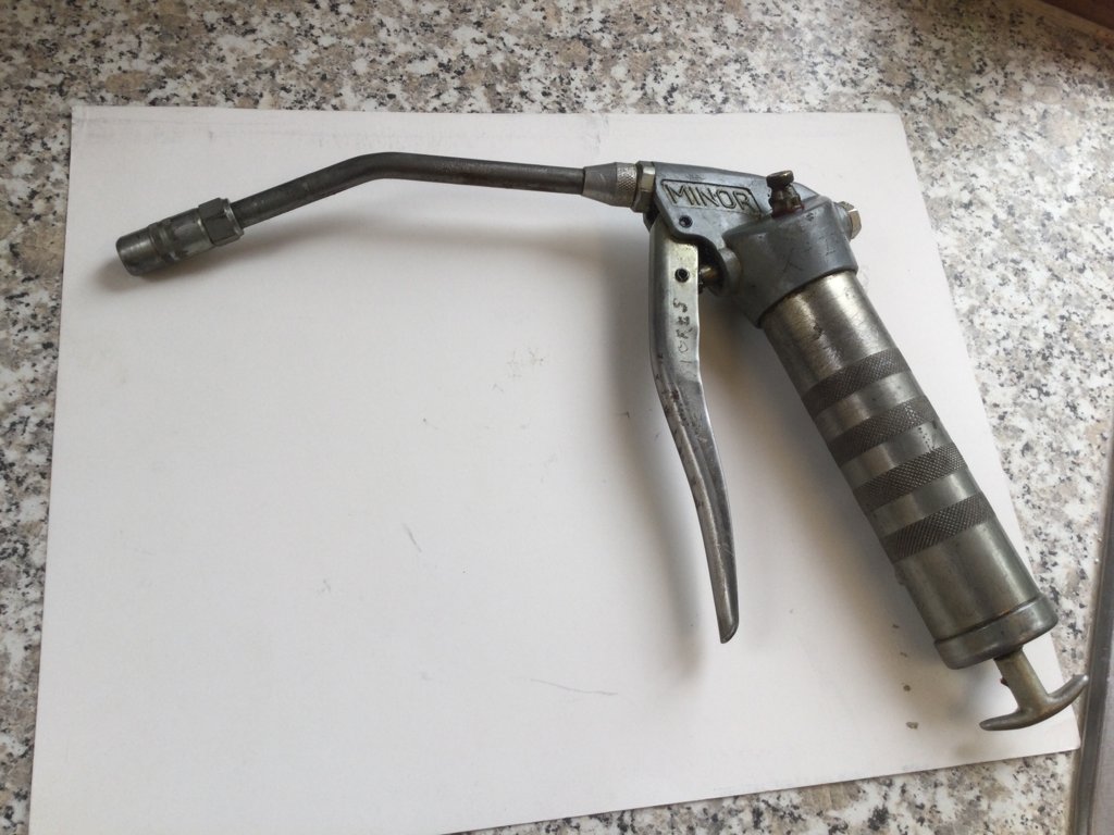 minor grease gun.JPG