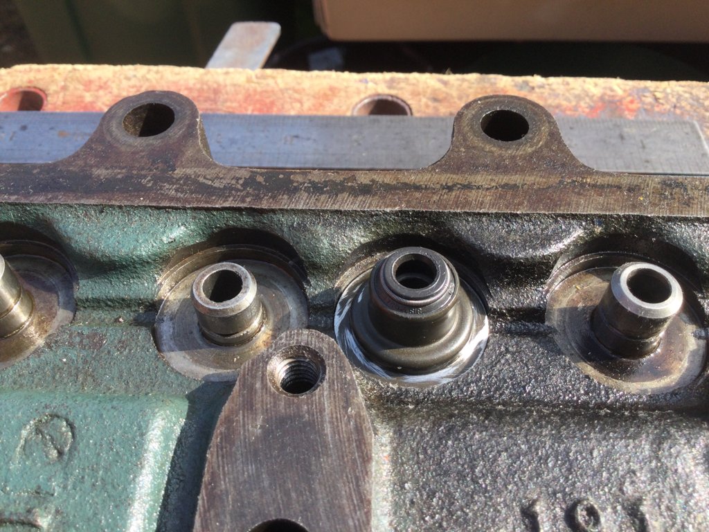 Ford valve stem seal 8.JPG