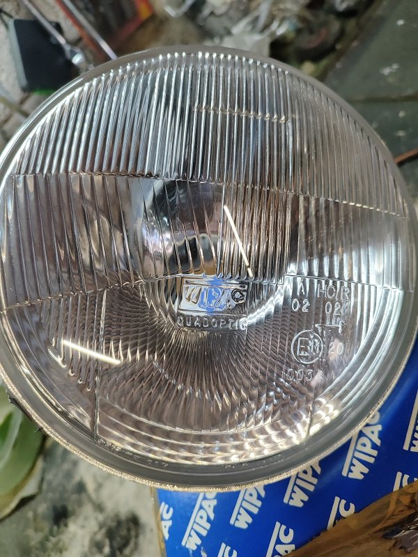 lamp2.jpg