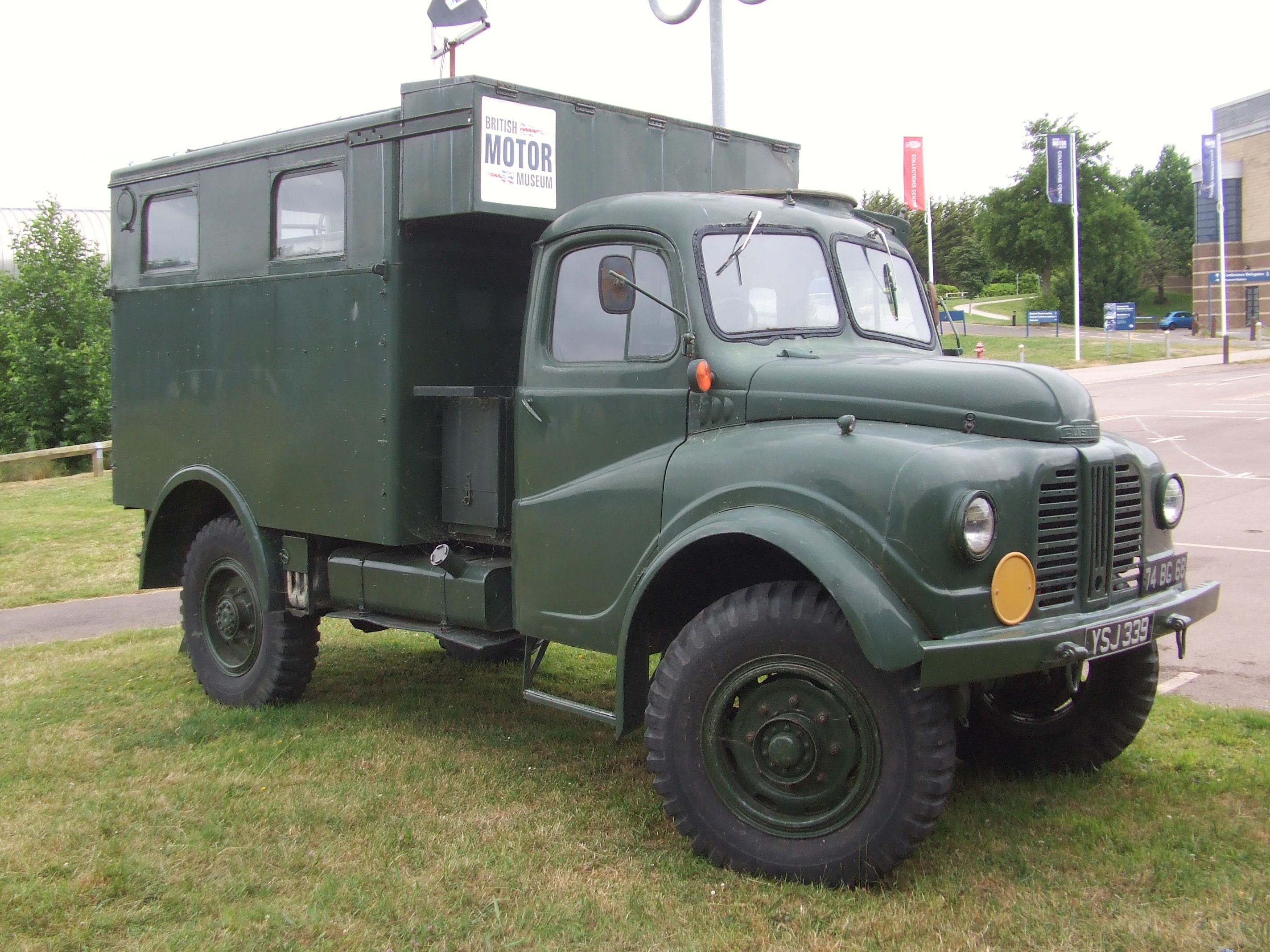 Bedford military truck 2.JPG