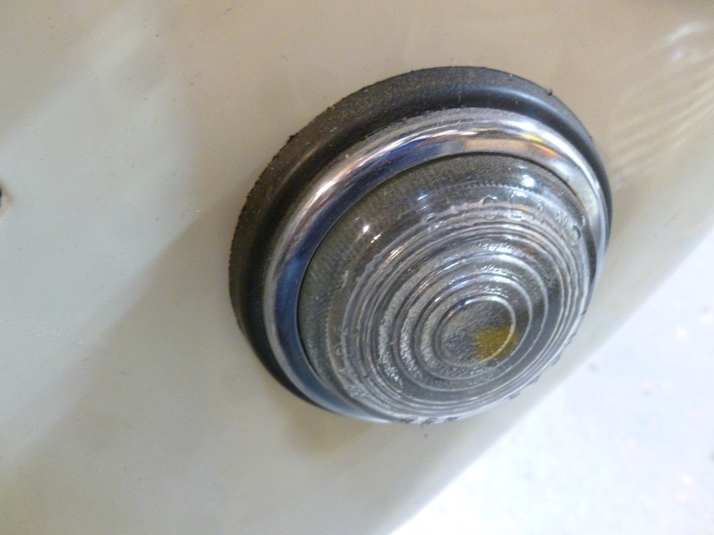 Morris front indicator and side light.JPG