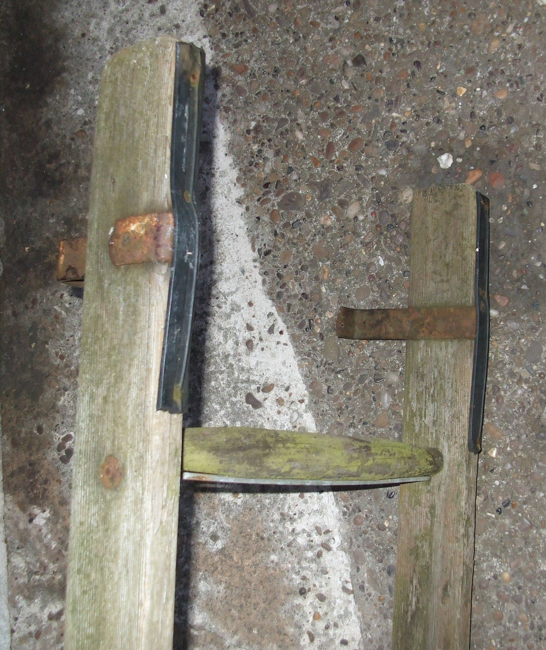 3 GPO type 2 stage  ladder  9' x 1' 2.5.JPG
