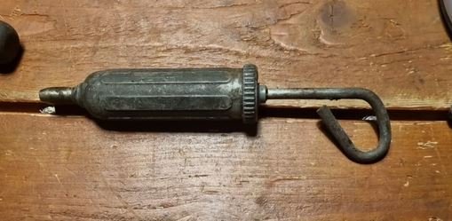 grease gun.JPG