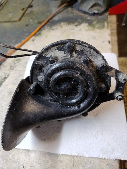 horn 2.jpg