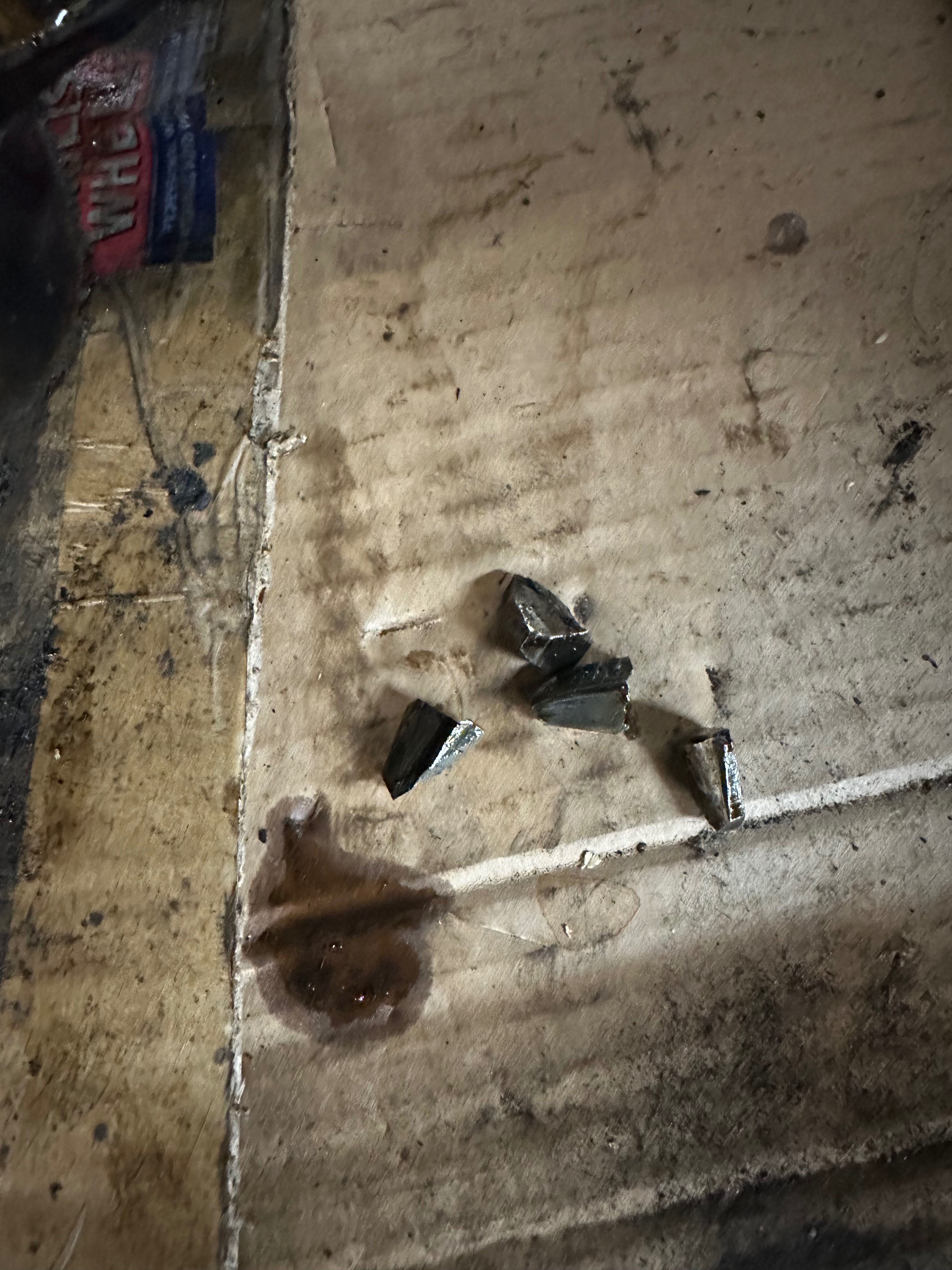 Debris from diff