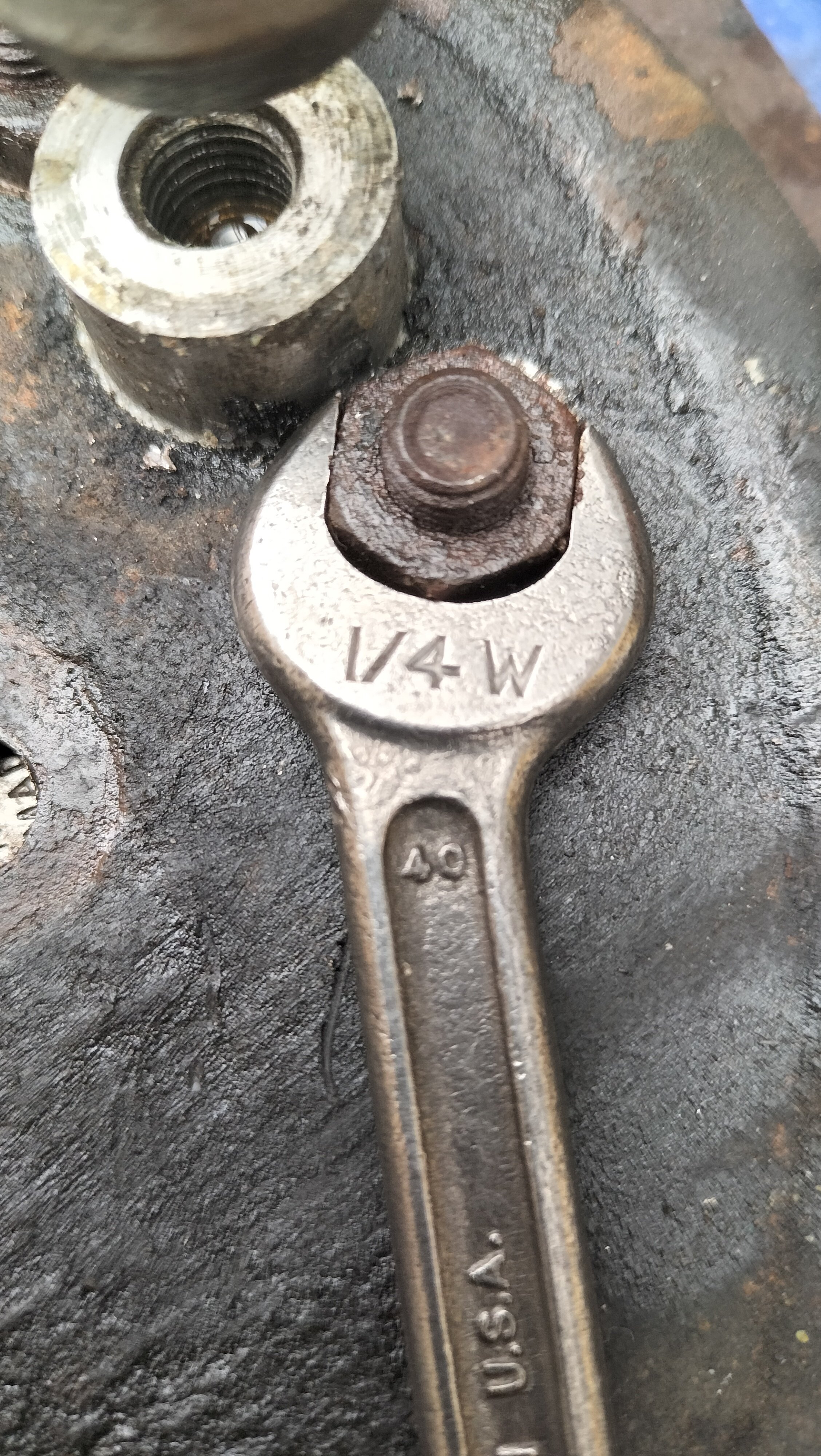 Cylinder securing nuts.jpg