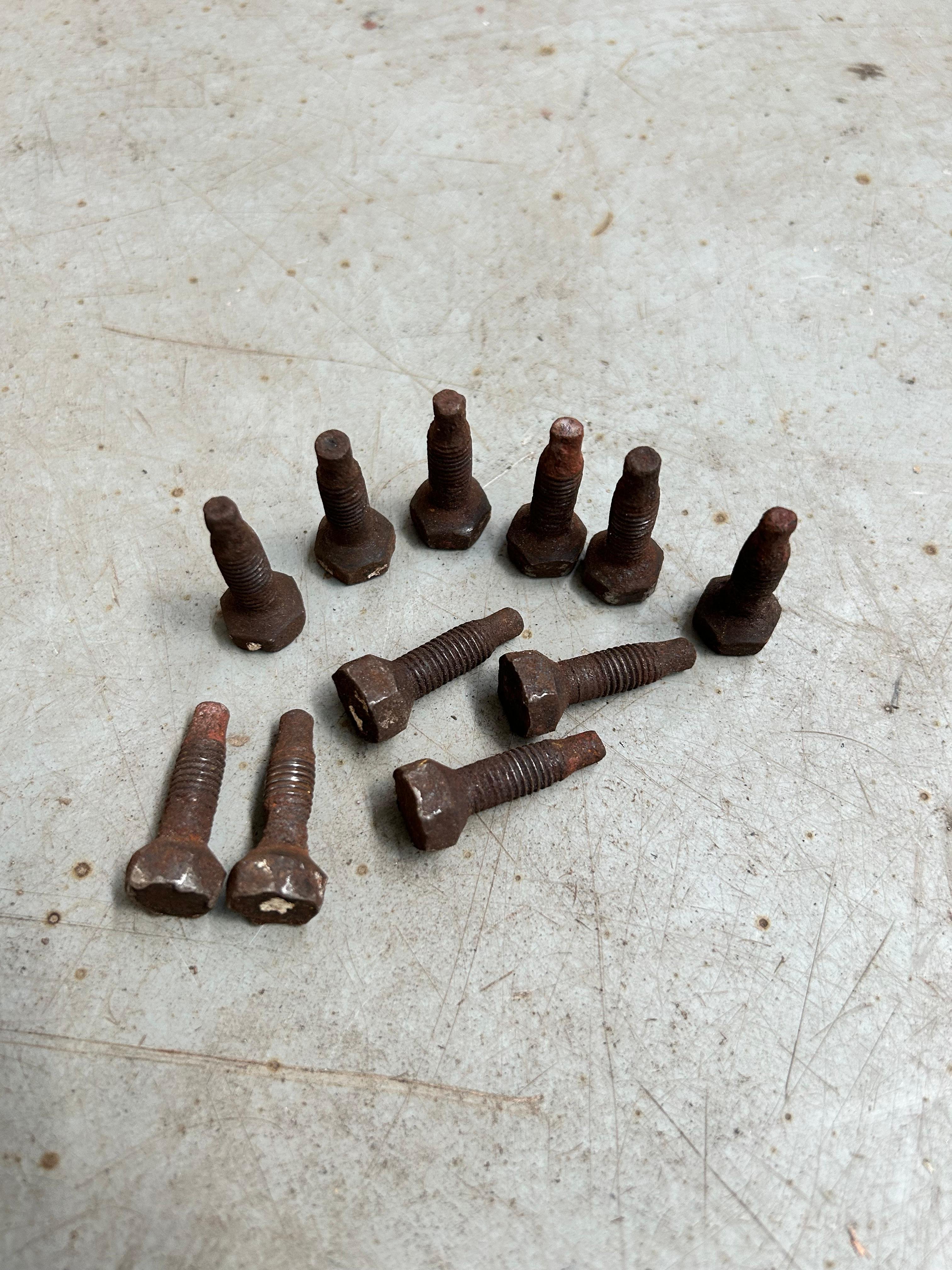 Bolts.jpeg