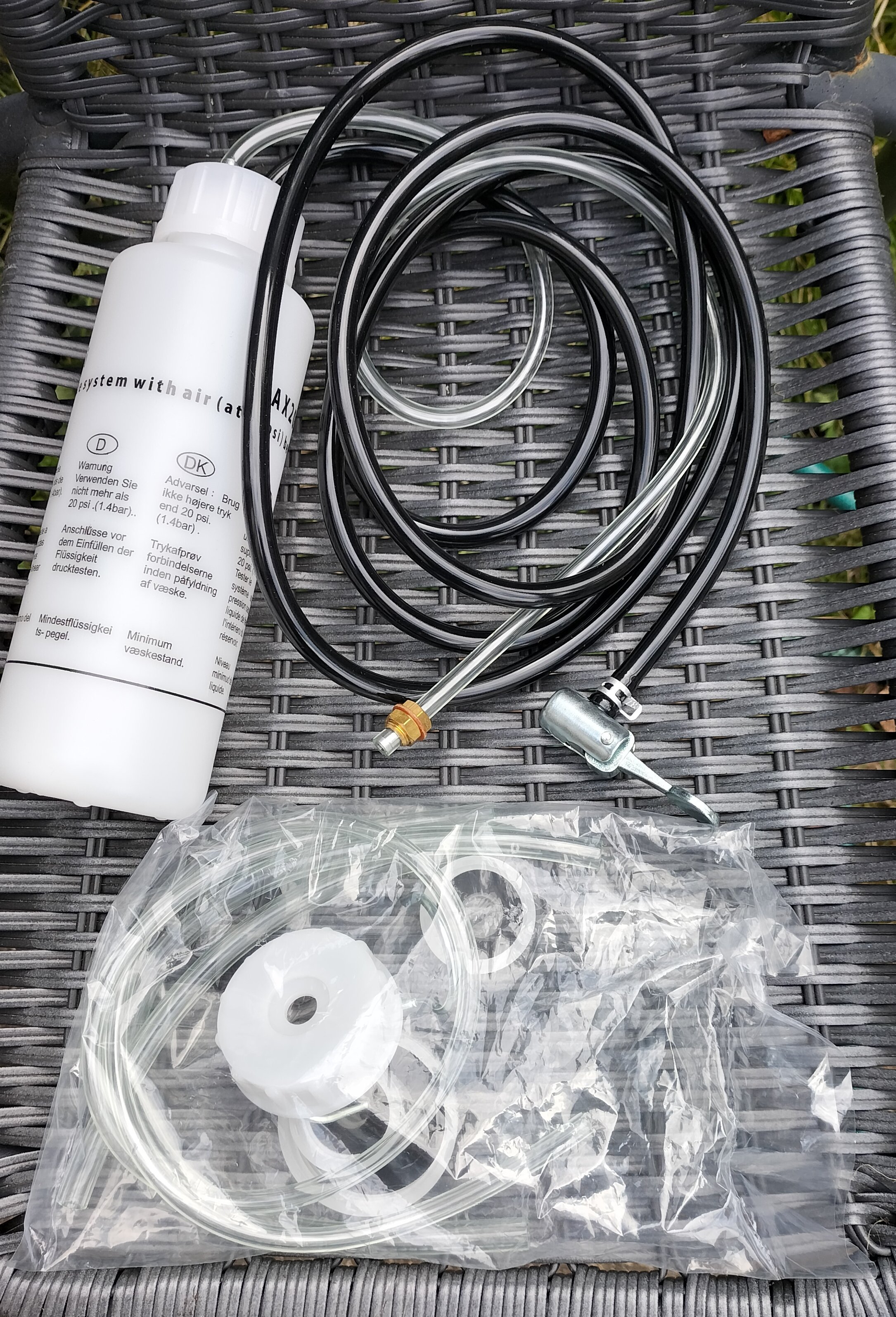 Gunson bleed kit.jpg