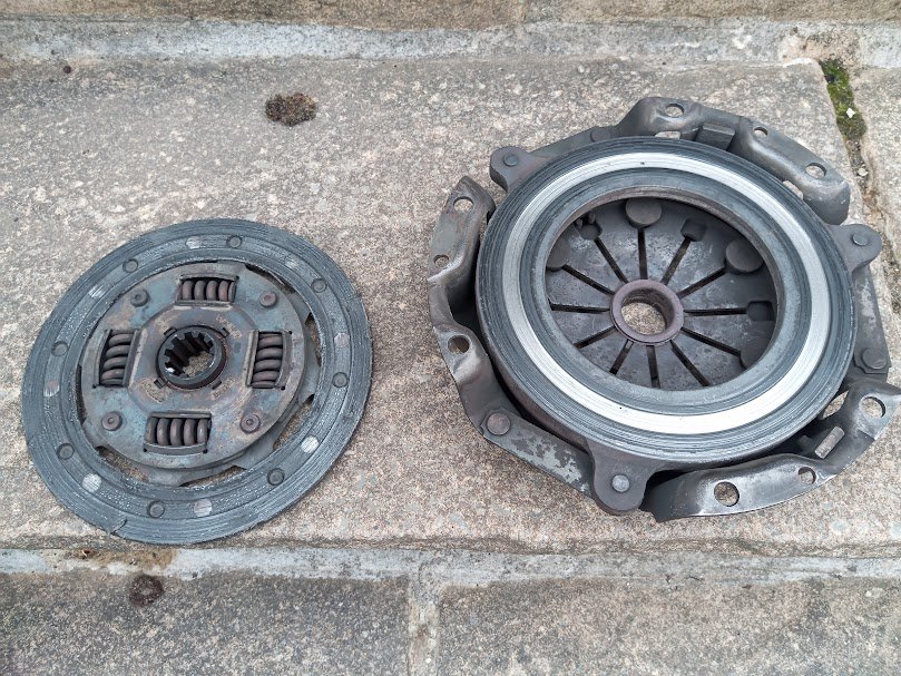 Clutch 01.jpg