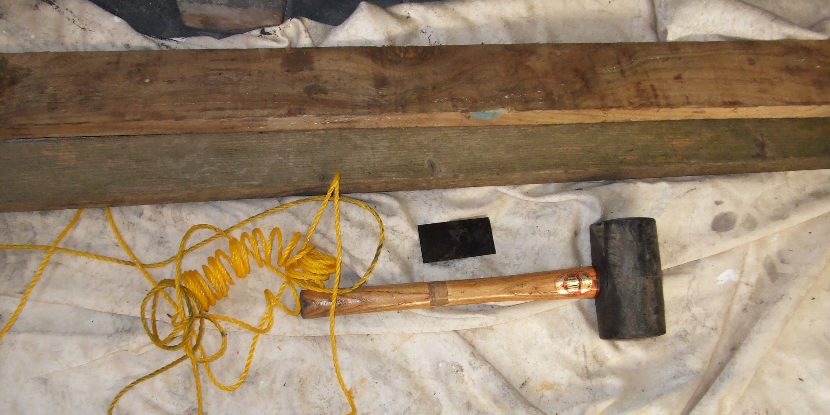 Sally being rebuilt 41 Rear window installation tools.JPG