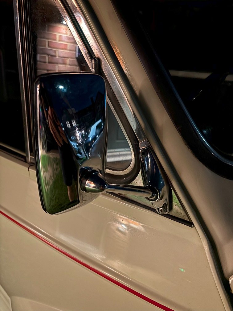 Mirror.jpg