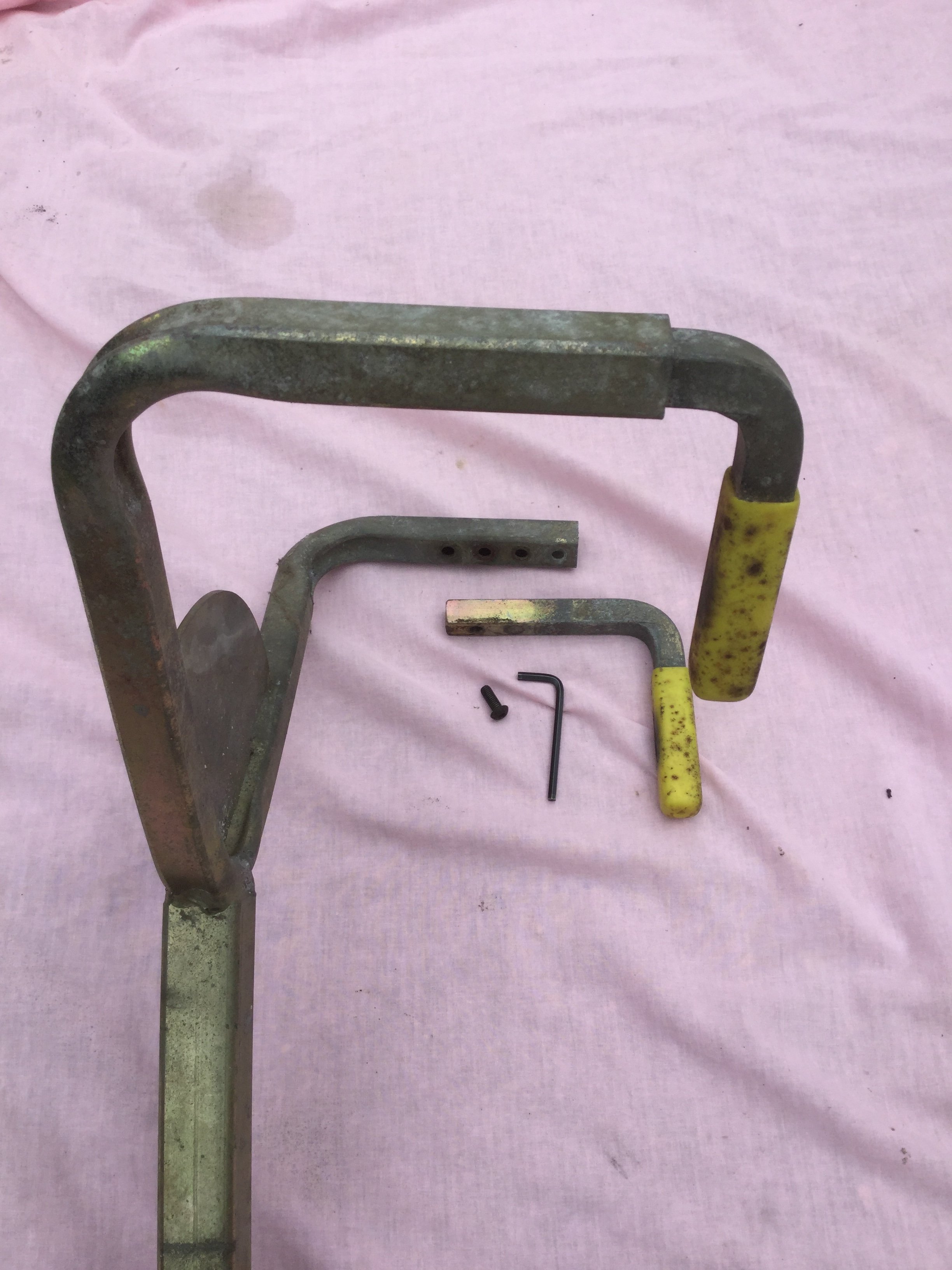 Bulldog clamp2.JPG
