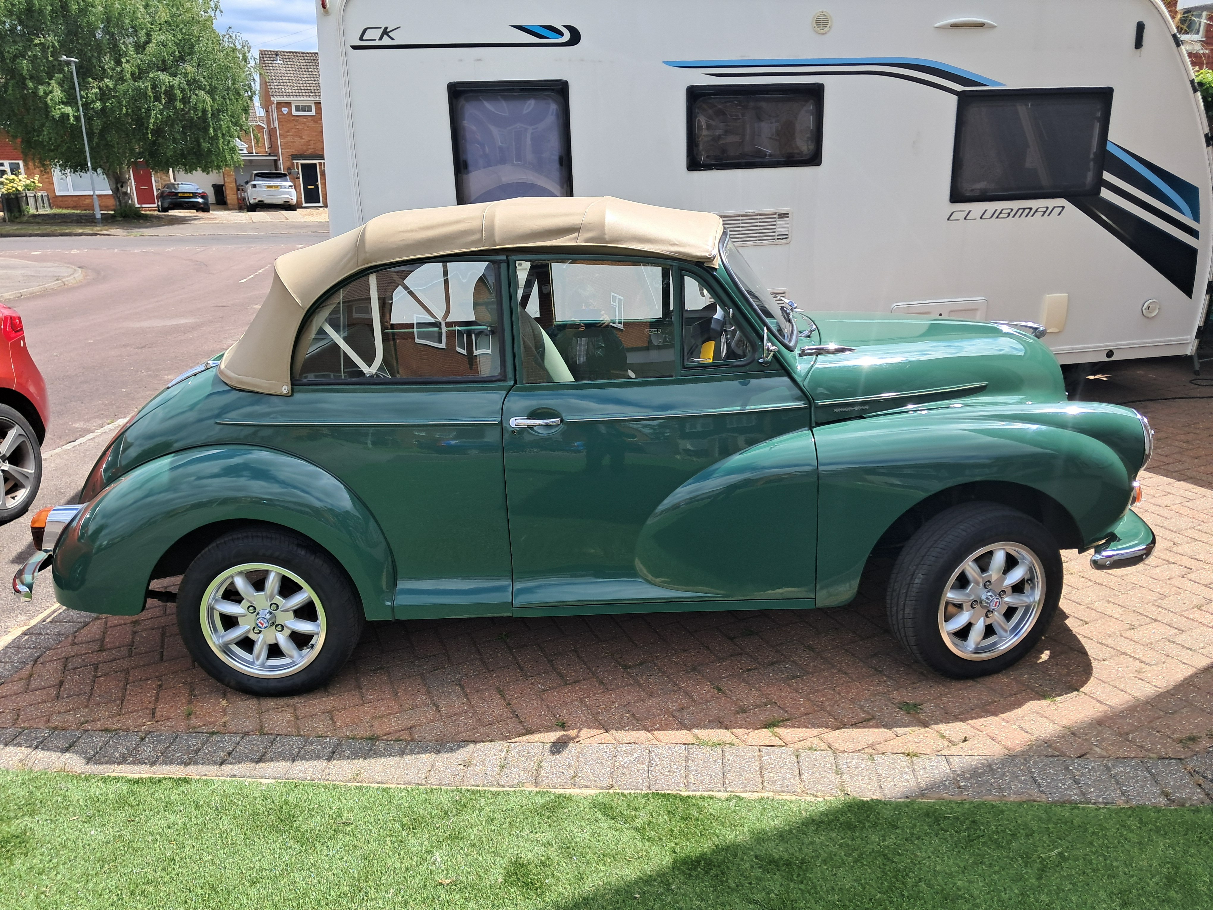 Morris Minor 1.jpg