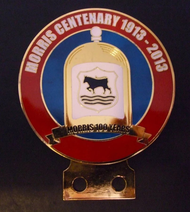 morris centenary car grill badge.jpg