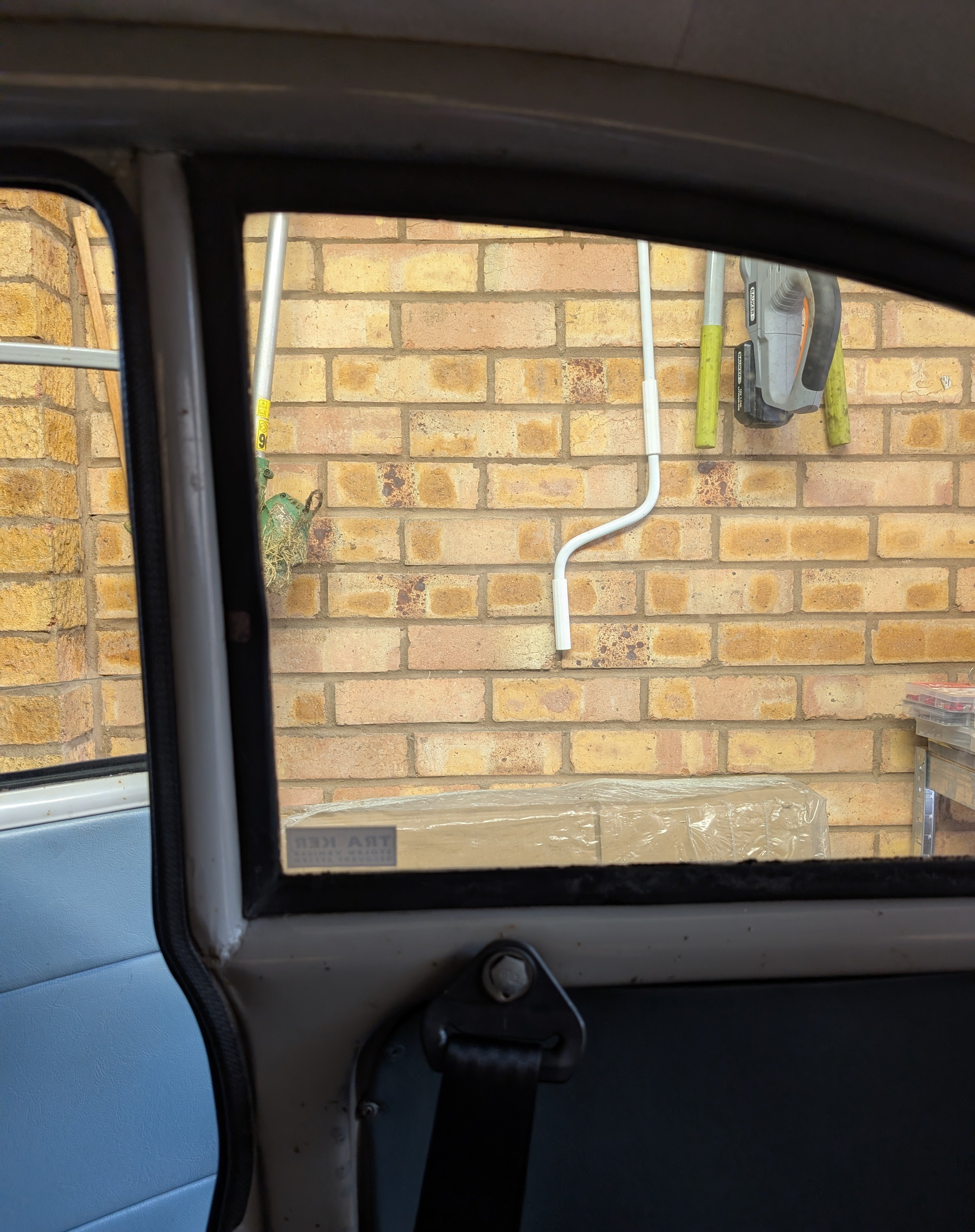 Seat belt mounting