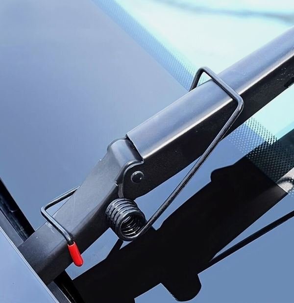 wiper clip.JPG