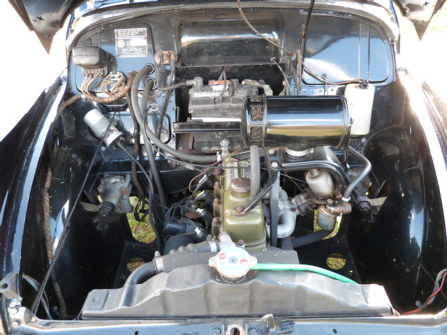 1955 Morris Minor Split Screen Engine Bay.JPG