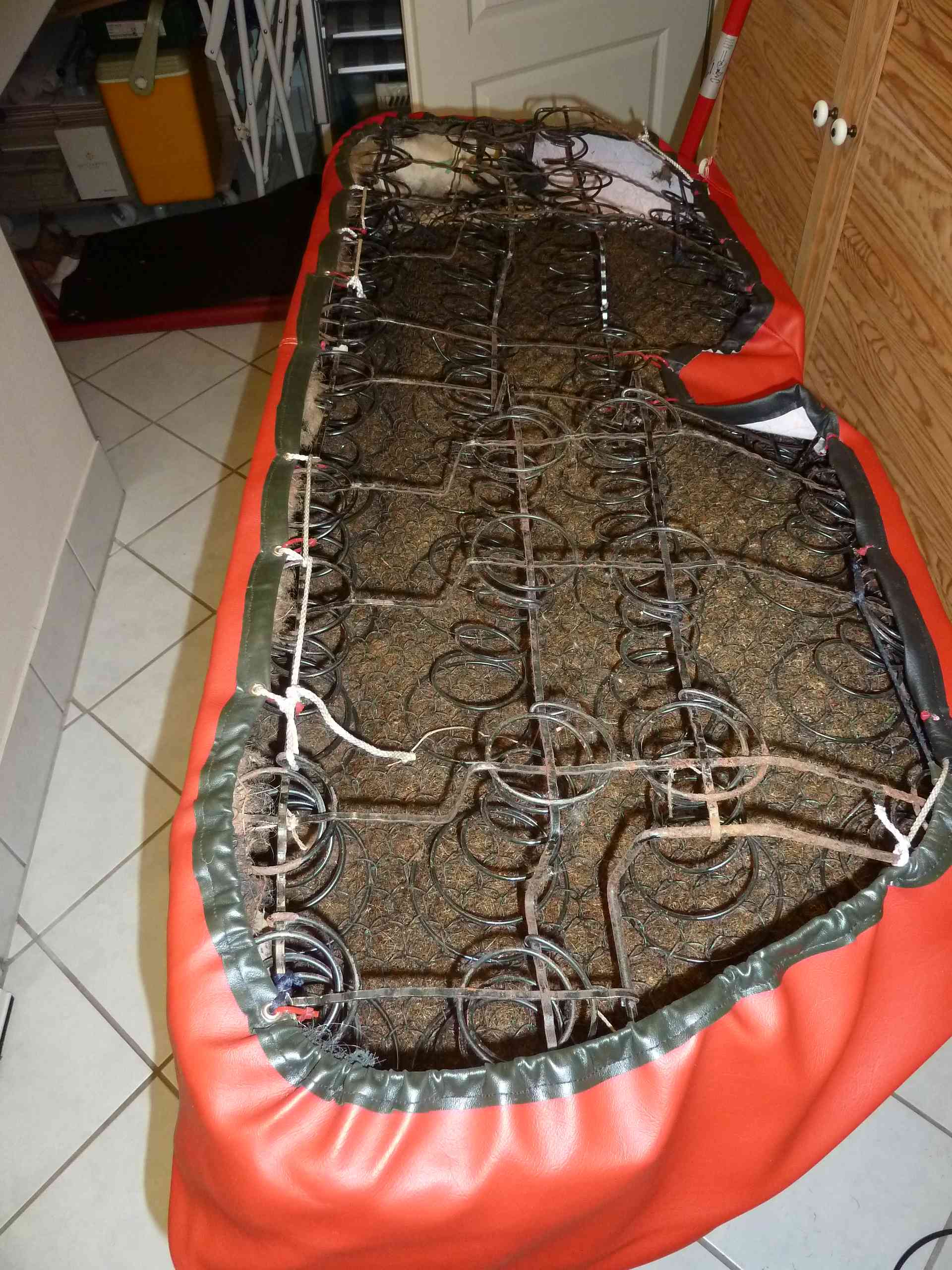 Rear_seat_base_1.JPG