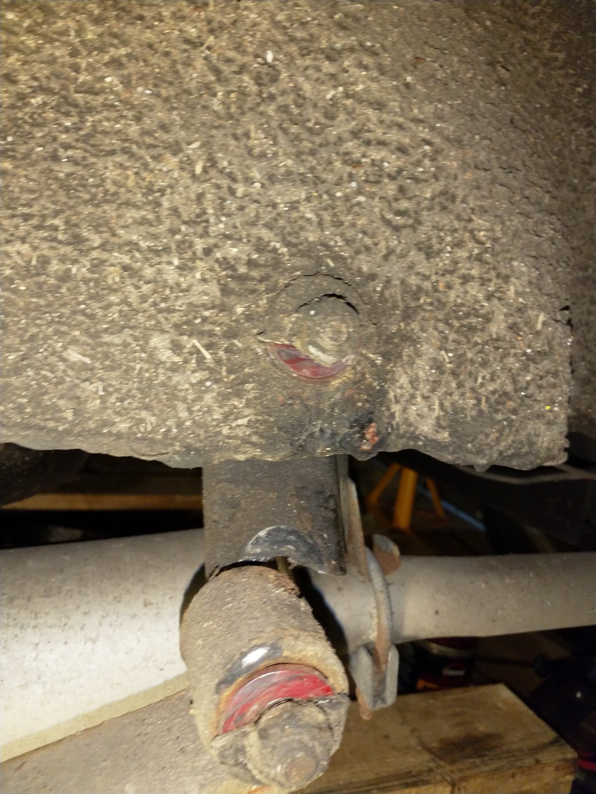 Nearside shackle plate, one broken but still attached.