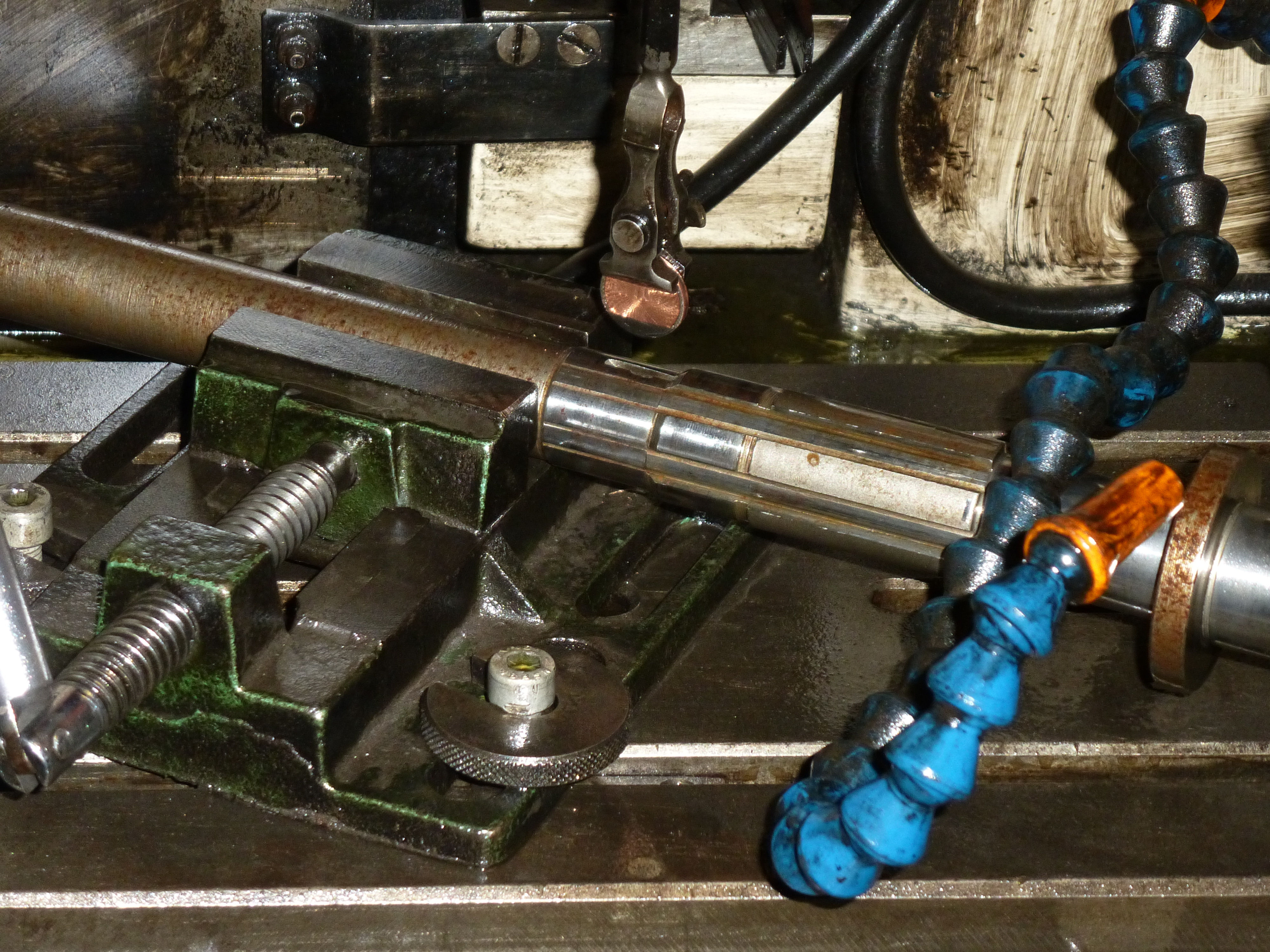 Main_shaft_keyway_eroded.jpg
