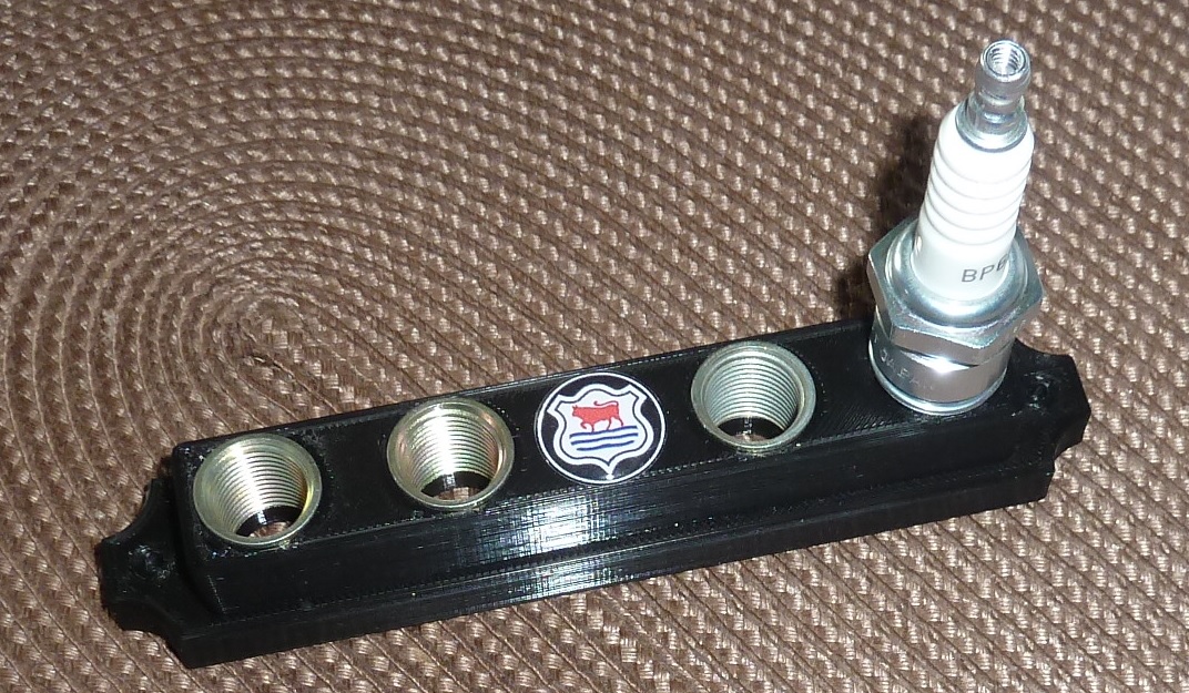 Spark_plug_holder_Moggy_1.jpg